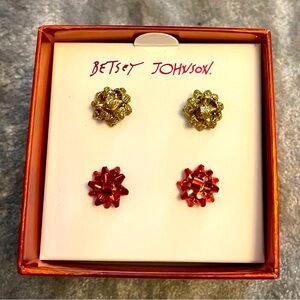 BNIB Betsy Johnson Bow Earrings